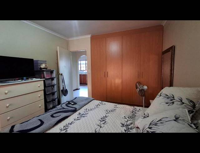 2 BEDROOM PROPERTY TO RENT IN FERNDALE